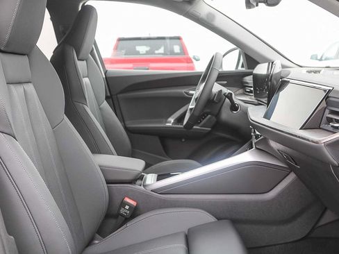 Used 2025 Audi Q5 Prestige AWD/4WD image 16