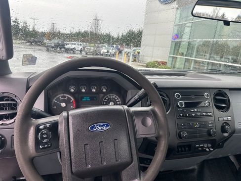 Used 2014 Ford F250 XL w/ Power Equipment Group image 12