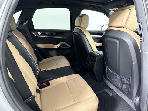 New 2026 Porsche Cayenne image 25