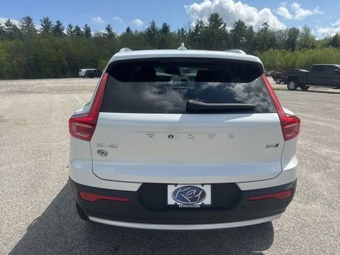 Used 2023 Volvo XC40 B5 Plus w/ Climate Package AWD/4WD image 5