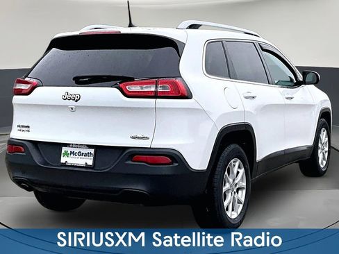 Used 2017 Jeep Cherokee Latitude image 7