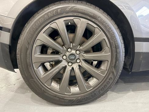 Used 2018 Land Rover Range Rover Velar R-Dynamic SE AWD/4WD image 46