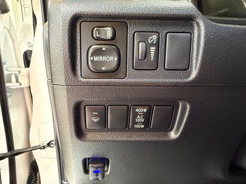 Used 2019 Toyota 4Runner TRD Off-Road AWD/4WD image 14
