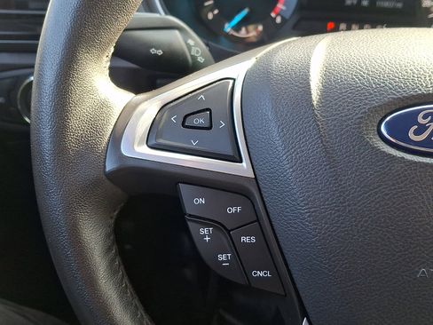 Used 2016 Ford Fusion SE w/ Equipment Group 201A image 20