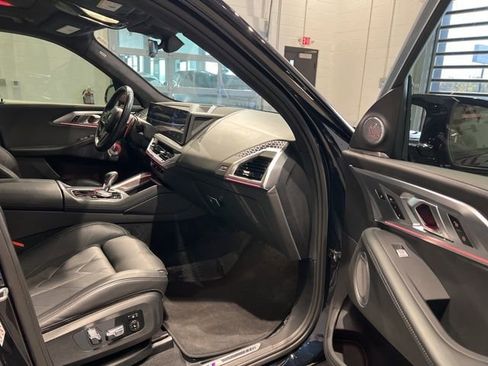 Used 2023 BMW XM image 34