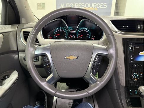 Used 2014 Chevrolet Traverse LT image 31