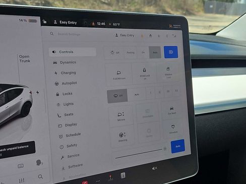 Used 2022 Tesla Model Y Performance AWD/4WD image 29