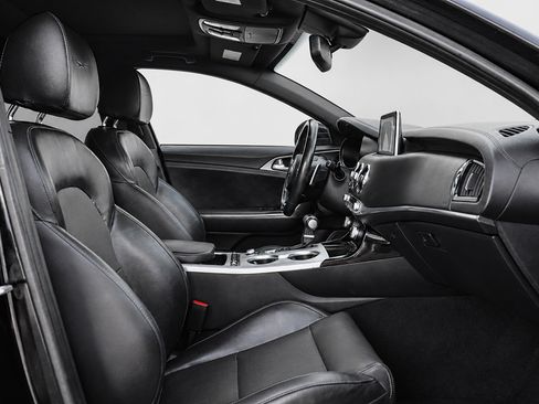Used 2019 Kia Stinger GT1 RWD image 21
