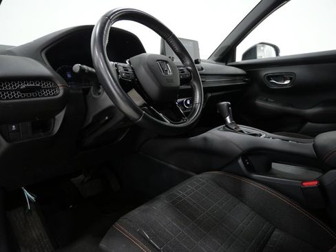 Used 2024 Honda HR-V Sport image 11
