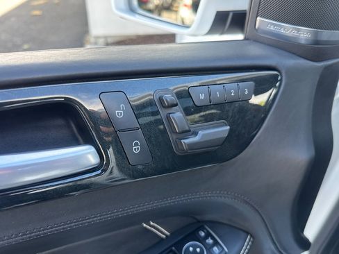 Used 2015 Mercedes-Benz GL 63 AMG 4MATIC image 23