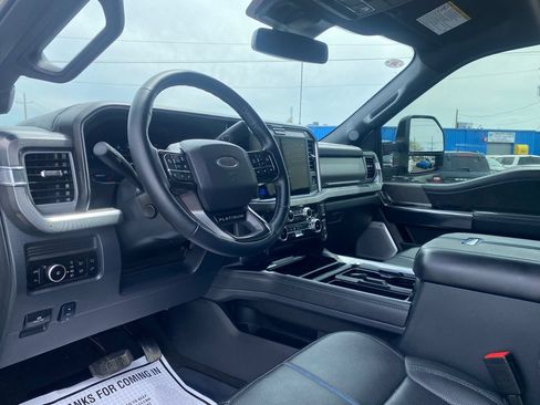 Used 2025 Ford F250 Platinum AWD/4WD image 11
