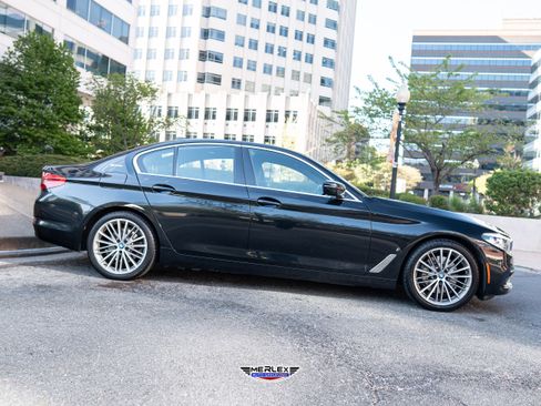 Used 2019 BMW 530e xDrive w/ Convenience Package AWD/4WD image 8
