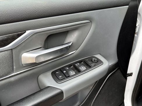 Used 2019 RAM 1500 Big Horn image 15