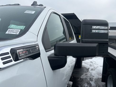 New 2025 GMC Sierra 3500 Pro w/ Convenience Package image 10