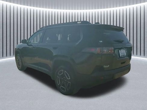 New 2026 Jeep Cherokee Laredo image 12