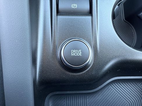 New 2025 Ford Explorer Active image 12