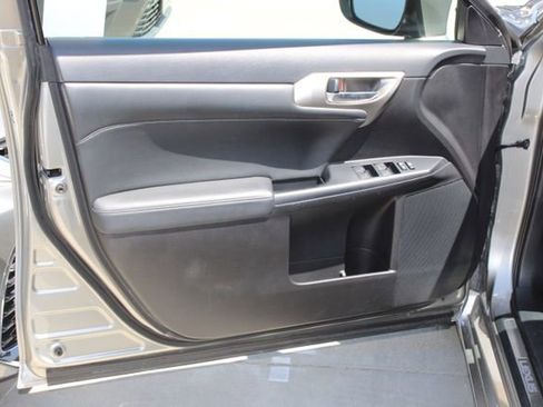 Used 2017 Lexus CT 200h FWD image 11