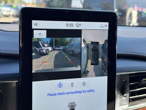 Used 2022 Ford Explorer King Ranch w/ Premium Technology Package image 17