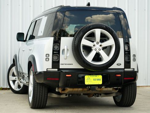 Used 2023 Land Rover Defender 110 X image 6