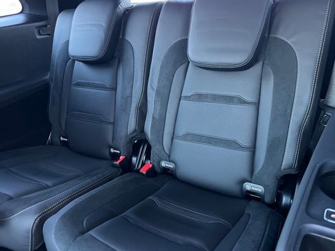 New 2026 Mercedes-Benz GLS 63 AMG 4MATIC image 17