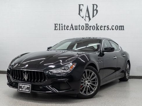Used 2022 Maserati Ghibli Modena Q4 image 1