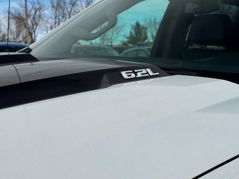 Used 2023 Chevrolet Silverado 1500 LT Trail Boss w/ Convenience Package II image 11