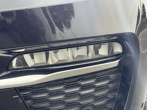 Used 2024 Jeep Grand Cherokee Limited w/ Luxury Tech Group II AWD/4WD image 15