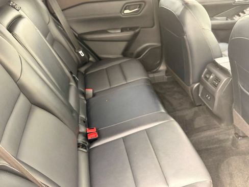 Certified 2023 Nissan Rogue SV w/ SV Premium Package FWD image 15
