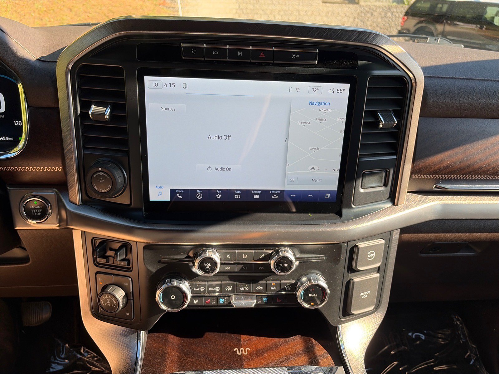 Used 2022 Ford F150 King Ranch w/ Equipment Group 601A High AWD/4WD image 21