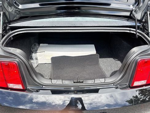 Used 2008 Ford Mustang Shelby GT500 image 24