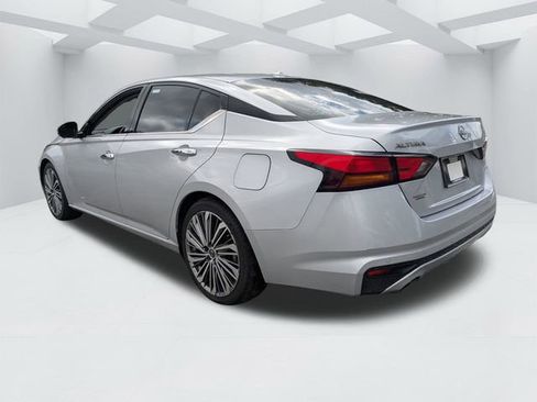 Used 2023 Nissan Altima 2.5 SL FWD image 7