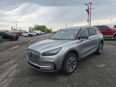 Used 2023 Lincoln Corsair AWD w/ Equipment Group 101A image 8