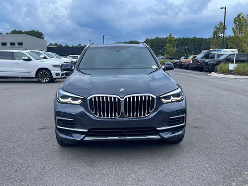 Used 2022 BMW X5 xDrive40i w/ Premium Package AWD/4WD image 2