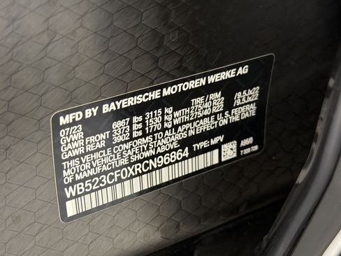 Used 2024 BMW iX xDrive50 w/ Sport Package AWD/4WD image 25