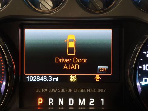 Used 2014 Ford F350 Lariat image 37