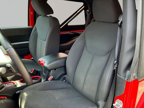Used 2015 Jeep Wrangler Sport w/ Quick Order Package 24S AWD/4WD image 22