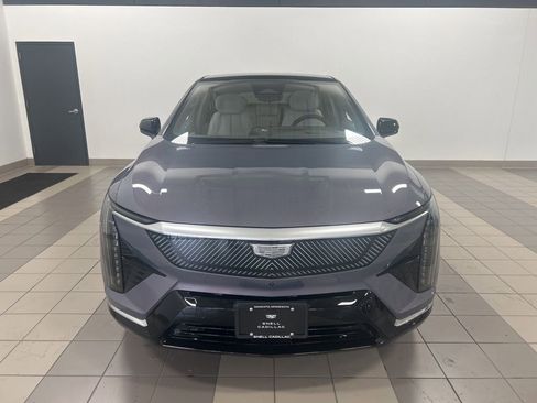 Used 2026 Cadillac Optiq Luxury 2 image 8