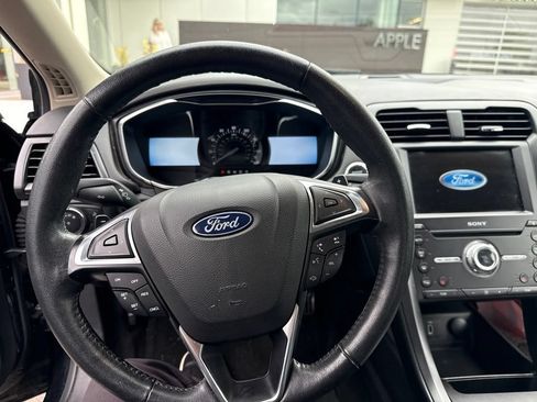 Used 2018 Ford Fusion Titanium AWD/4WD image 8