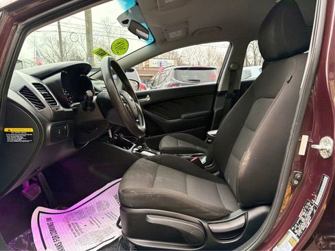 Used 2018 Kia Forte LX image 18