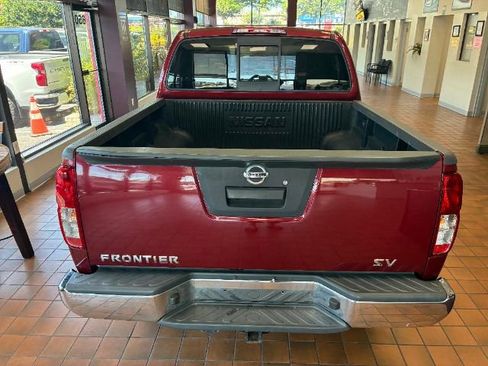 Used 2019 Nissan Frontier SV image 10