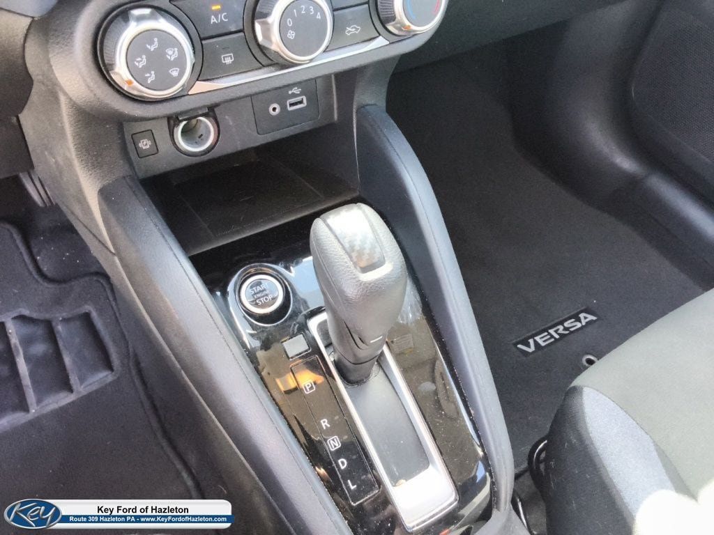 Used 2025 Nissan Versa SV FWD image 28