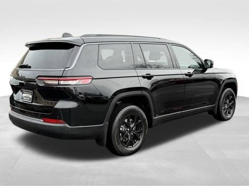 New 2026 Jeep Grand Cherokee L Laredo image 7
