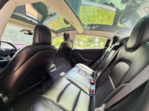 Used 2018 Tesla Model 3 Long Range RWD image 8