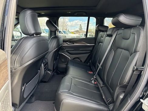 New 2026 Jeep Grand Cherokee Limited AWD/4WD image 10