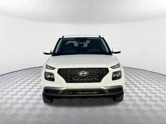 New 2026 Hyundai Venue SE FWD video 2