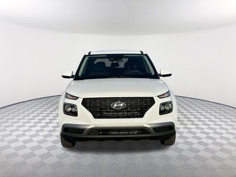 New 2026 Hyundai Venue SE FWD image 2