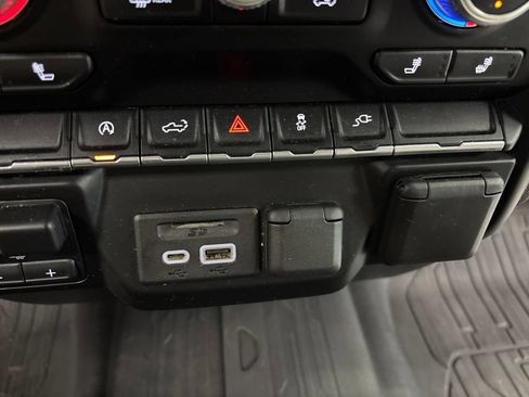 Used 2021 GMC Sierra 1500 SLE w/ Preferred Package AWD/4WD image 27