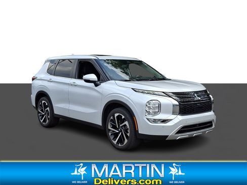Used 2024 Mitsubishi Outlander SE FWD image 1