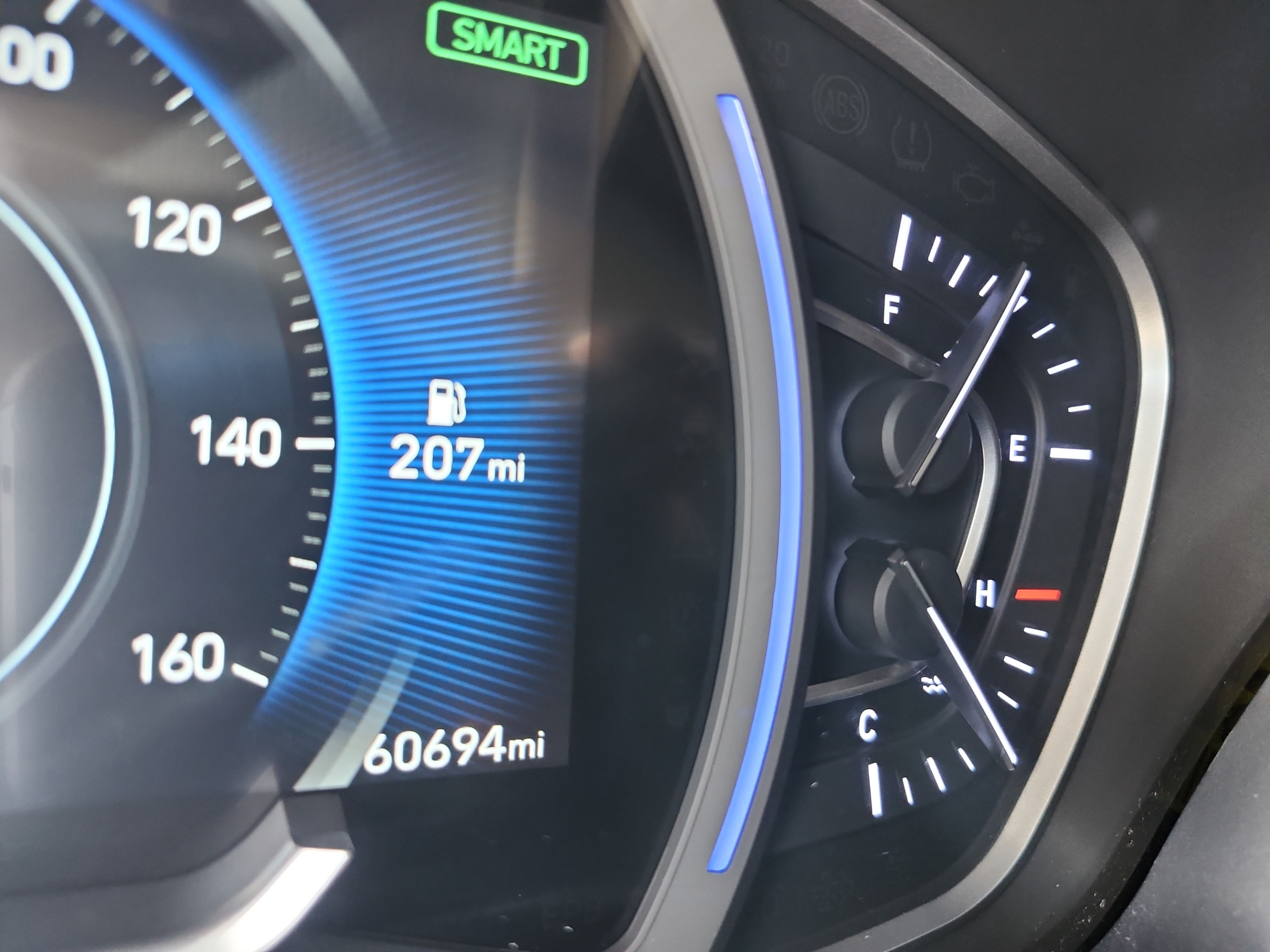 Used 2019 Hyundai Santa Fe FWD image 11