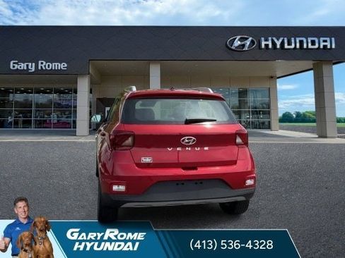 Certified 2023 Hyundai Venue Limited FWD image 7